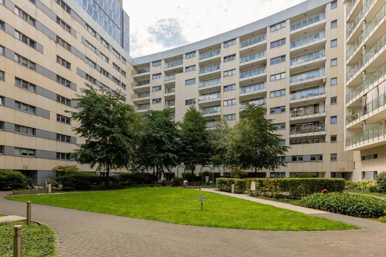Deluxe Apartment Wronia 45 With Ac, Parking & Balcony By Renters Prestige Varşovia Exterior foto
